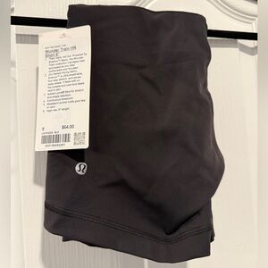 Lululemon NWT Black Wunder Train HR Shorts 6” - Size 8